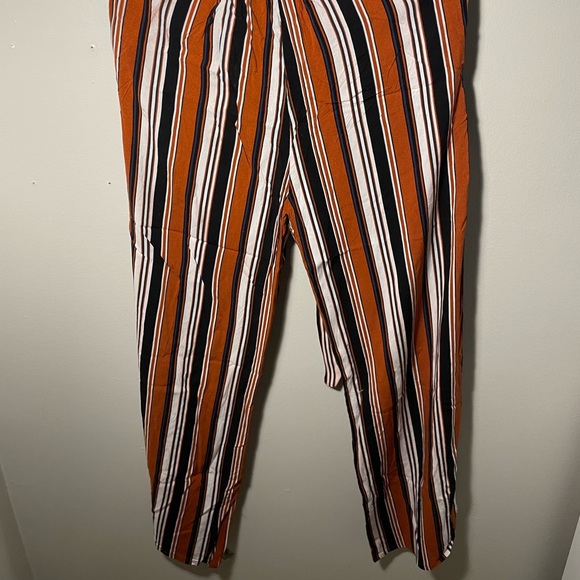 Used once u2b stripped wide leg pants - Picture 2 of 3